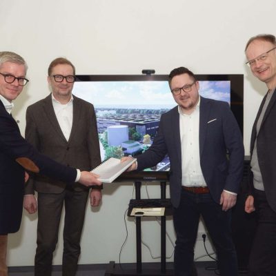 Mietvertrag wird unterzeichnet Unterzeichnung des Mietvertrages Fuchsberger Damm